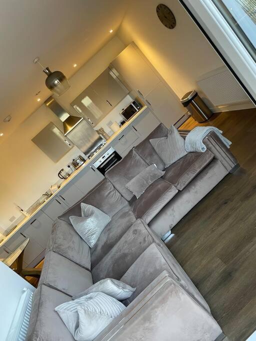 Spacious Apartment In The Heart Of Chelmsford Exterior foto